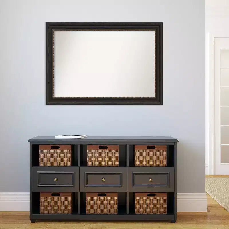 Specchio da parete rettangolare con cornice in bronzo, non bisellato, 41"L x 29"H, assemblato negli USA