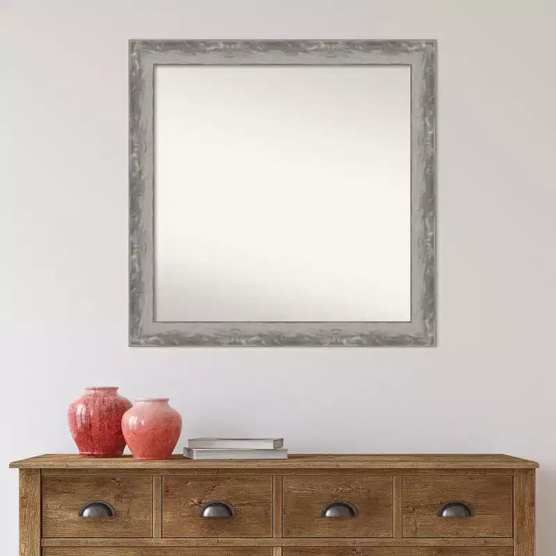 Specchio da parete quadrato per bagno Waveline con cornice argento, non bisellato, 30.5" L x 30.5" A, assemblato negli USA