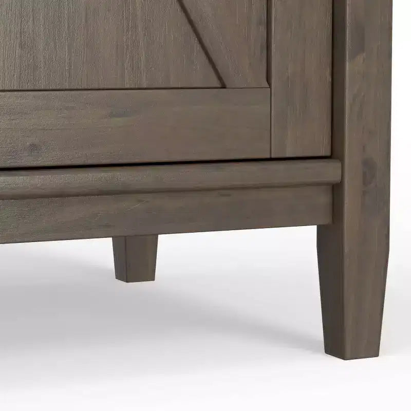 Armadio Contenitore Ampio a 3 Ante con Ripiani Regolabili in Legno Massello Marrone Fumé, 152 cm L x 86 cm H x 46 cm P