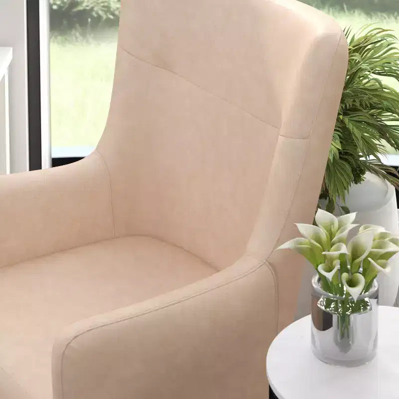 Poltrona classica Wingback, rivestimento in similpelle, struttura e gambe in legno, portata 136 kg