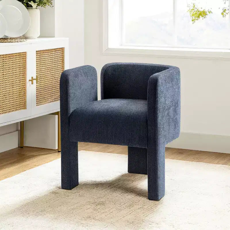Sedia da Pranzo Moderna, Schienale Intagliato, Design a Tre Gambe, Rivestimento in Poliestere, 113 kg, Nessun Montaggio