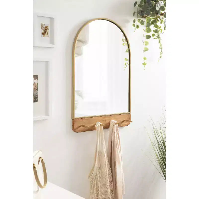 Specchio da Parete ad Arco con 4 Ganci in Metallo, 50,8 x 78,7 cm, Finitura Legno Naturale e Oro